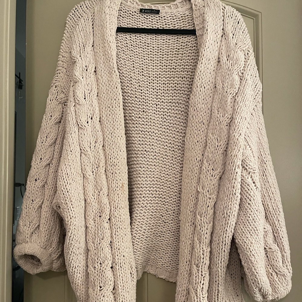 Knit cardigan